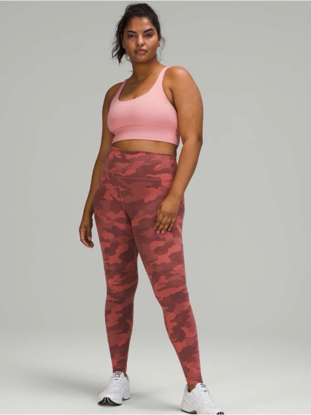 Lululemon Wunder Train High-Rise Tight 28"
Heritage 365 Camo Brier Rose Multi 10